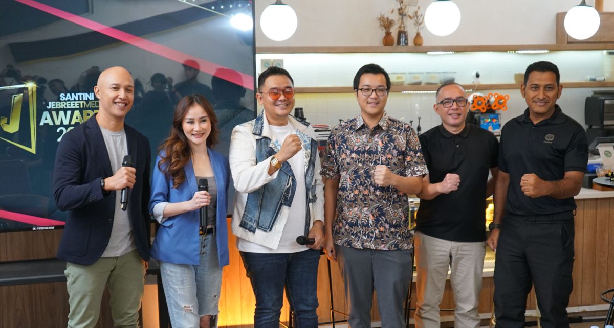 cara Preskon Santini JebreeetMedia Awards 2023 di Pasti Bisa Coffee & Roastery Jakarta, Senin (26/08). Foto : Jebret Media