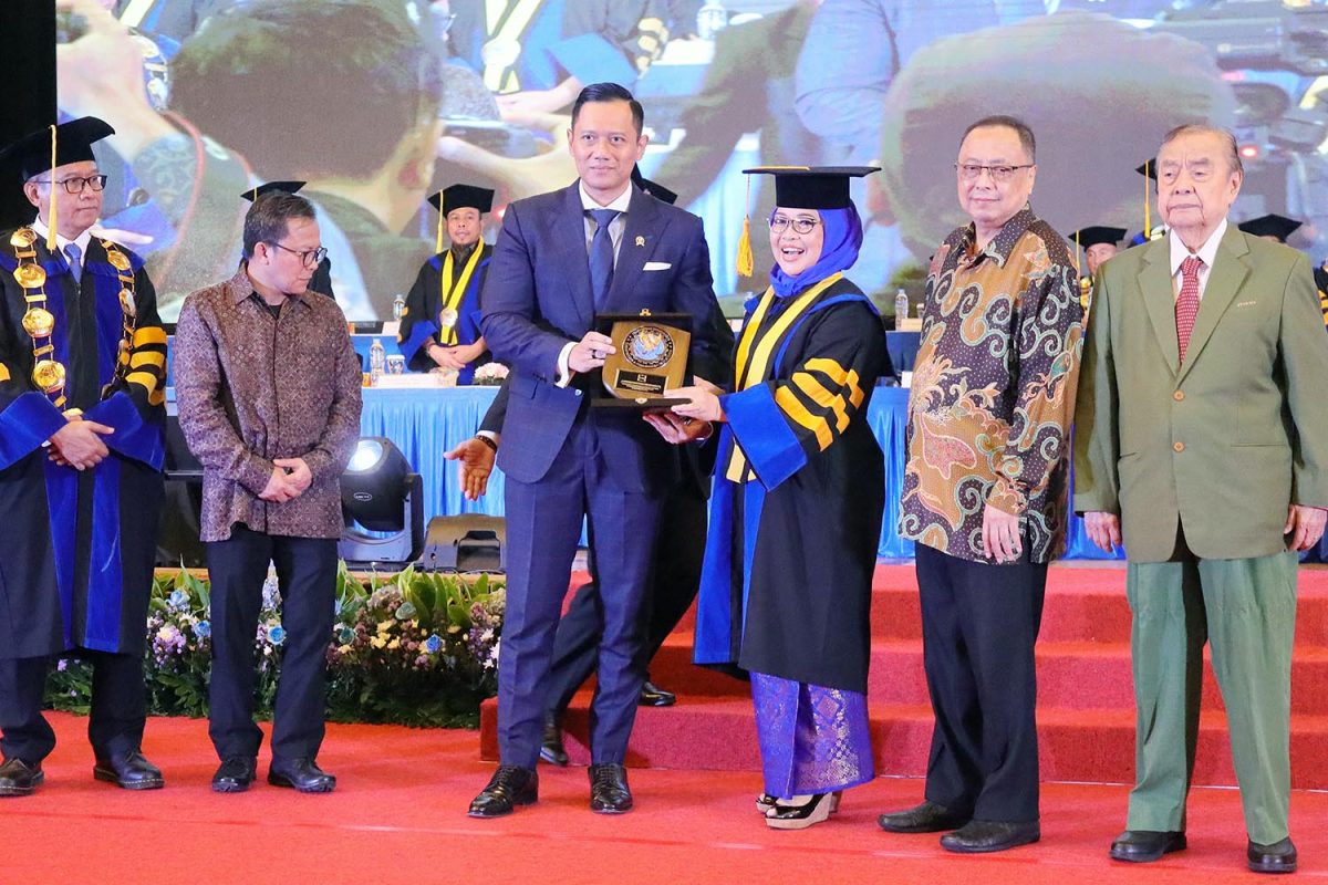 Acara wisuda Institut Ilmu Sosial Dan Manajemen STIAMI angkatan Ke-47 Semester Genap T.A 2023/2024 & Semester Ganjil T.A 2024/2025 Gd. Balai Samudera, Kelapa Gading, Jakarta Utara, Kamis (19/12). Foto : STIAMI