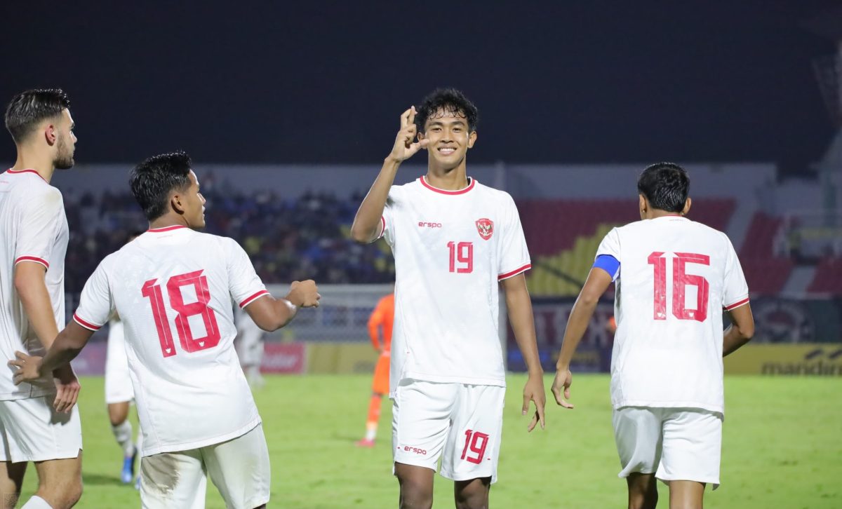Striker Timnas U-20, Muhammad Ragil selebrasi setelah melesakkan si kulit bundar ke Gawang India, Stadion Gelora Delta Sidoarjo, Kamis (30/01). Foto : Ossie