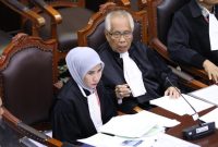 Praktek kecurangan Terstruktur-Sistematis-Massif (TSM) yang terjadi dalam pelaksanaan pilkada Muara Enim yang berlangsung 27 November lalu dibeberkan oleh OC Kaligis. Foto : ist/mk