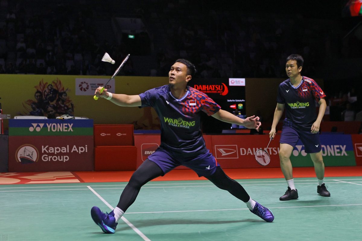Pasangan Mohammad Ahsan/Hendra Setiawan melaju ke 16 besar turnamen bulu tangkis Daihatsu Indonesia Masters 2025. Foto : PP PBSI