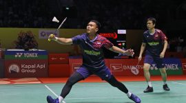 Pasangan Mohammad Ahsan/Hendra Setiawan melaju ke 16 besar turnamen bulu tangkis Daihatsu Indonesia Masters 2025. Foto : PP PBSI