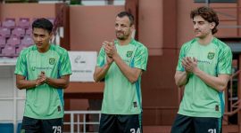Dime Dimov, bek tengah asal Makedonia Utara, dan Dejan Tumbas, striker asal Serbia. Foto : ist