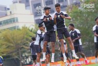 Tampak Garuda Muda berlatih jelang melawan Iran. Foto : PSSI