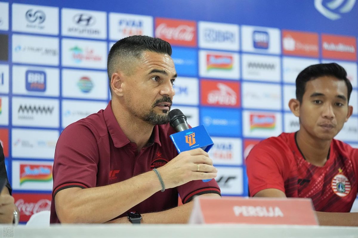Pelatih Persija, Carlos Pena. Foto : Persija