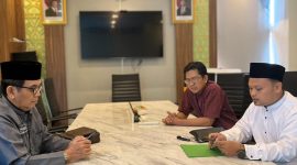 Audiensi SMURP dan BKPRMI ke kantor pusat MUI untuk memberikan dukungan seruan boikot produk terafiliasi Israel (IST/ MJ)