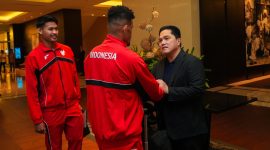 Ketum PSSI, Erick Thohir melepas Timnas Indonesia yang akan berlaga melawan Australia. Foto : PSSI