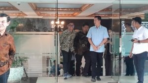 Wakil Menteri Pemuda dan Olahraga Republik Indonesia (Wamenpora RI) Taufik Hidayat, dan Sesmenpora Gunawan Suswantoro,