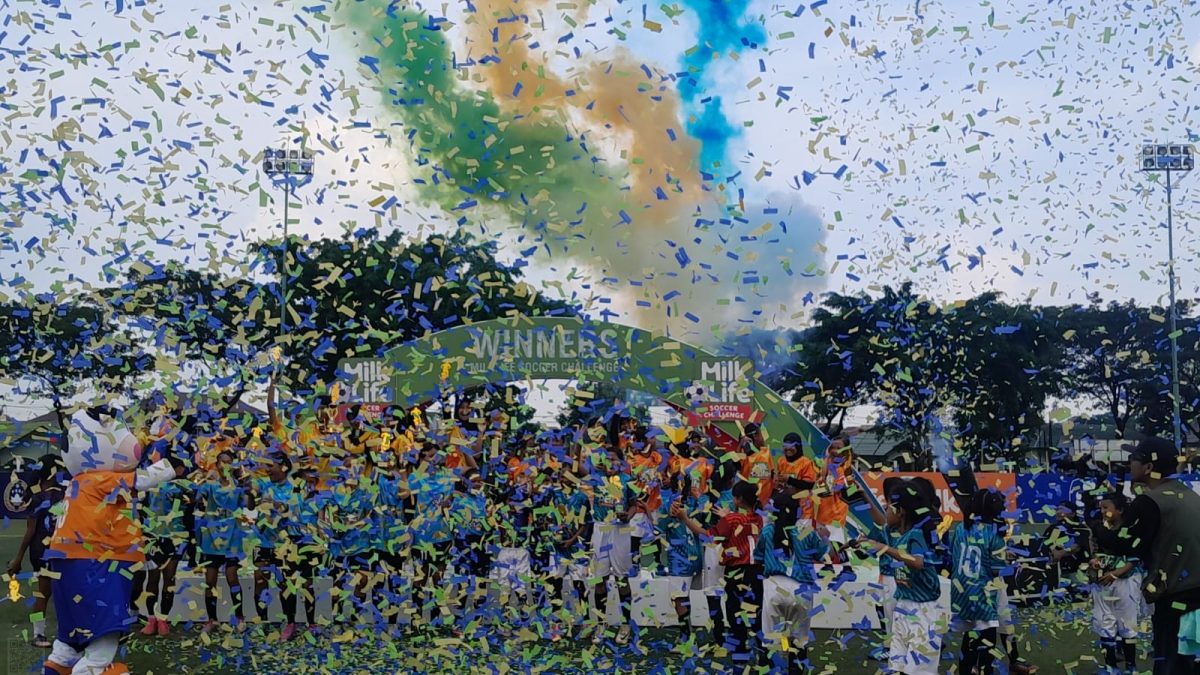 SDN Kalisari 01 akhirnya sukses meraih gelar juara Milklife Soccer Challange setelah penantian satu tahun. SDN Kalisari 01 keluar sebagai juara setelah di partai final menundukan sang rival SDN Mekarjaya 12 di KU 12