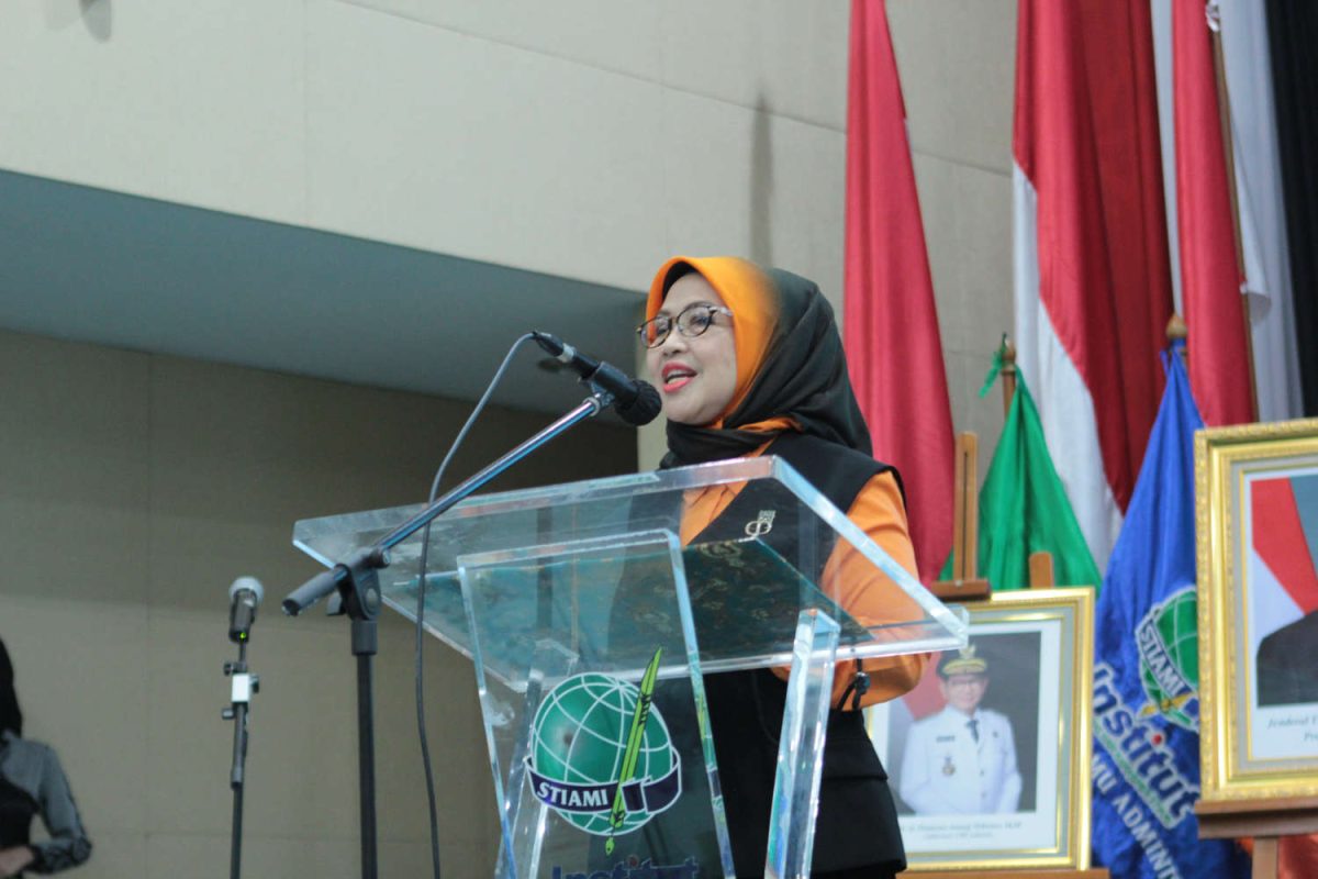 Rektor Institut STIAMI, Prof. Dr. Silvyana Murni, SH., M.Si pada acara Seminar Nasional Vokasi STIAMI di Gedung Dinas Pendidikan DKI Jakarta Sabtu, 9 Agustus 2025. Foto : STIAMI
