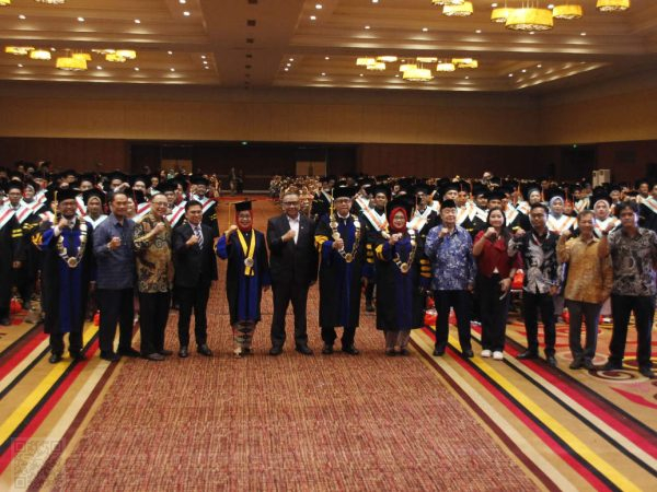 Wisuda ke-48 STIAMI Kukuhkan 1.207 Lulusan, Ace Hasan dan Wamenaker Beri Orasi Inspiratif