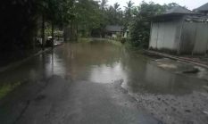 Jalan Kabupaten di Pagelaran Pandeglang Lumpuh Total, Anak-Anak Terpaksa Tak Sekolah