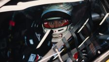 Sean Gelael di FIA WEC mendapat dukungan dari KFC Indonesia, Pertamax Turbo, Pertamina Fastron, Telkomsel, dan Bank Aladin Syariah. Foto : Jagonya Ayam