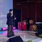 Guruh Soekarno Putra menyampaikan sambutan di acara Pagelaran Wastra Karya Guruh Soekarno Putra dalam menjelang 100 tahun Kongres Wanita Indonesia (Kowani), di Jakarta, Jumat (10/10/2025). (ANTARA/Farika Khotimah)
