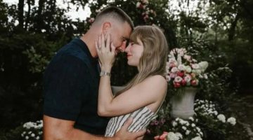 Pasangan musisi Taylor Swift dan atlet American Football Travis Kelce. Instagram @taylorswift
